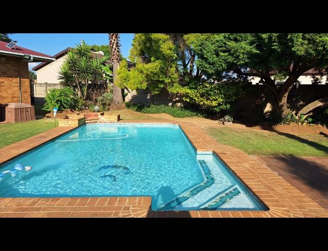5 BEDROOM HOUSE FOR SALE IN STRUBENVALE